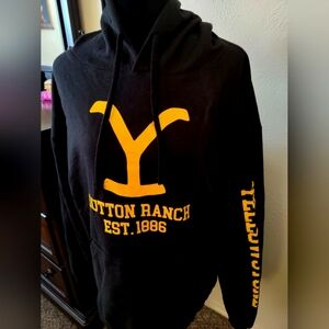 Yellowstone hoodie XL